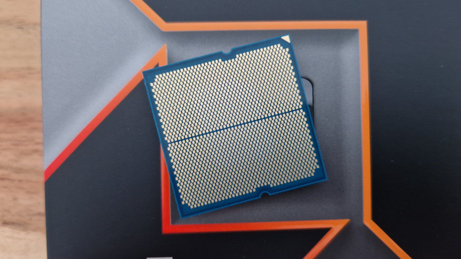 Amd Composants électroniques: AMD Ryzen 7 9700X CPU – D'occasion à Landquart par Bummel 1