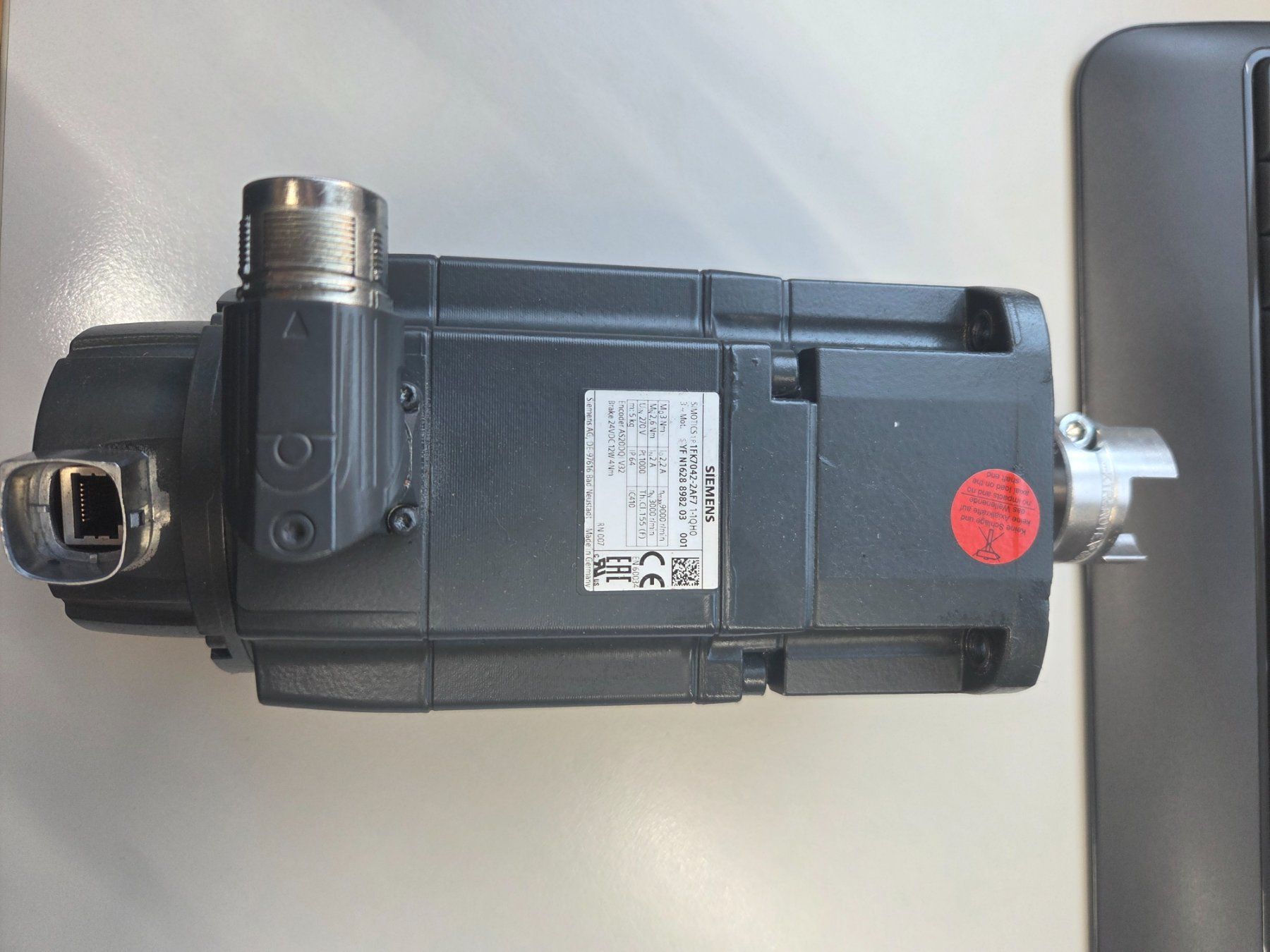 Siemens Motoren: Siemens Simotics S - Servomoteur  - 1FK7042-2AF71-1QH0 – Gebraucht aus Moutier von tsa_yh56