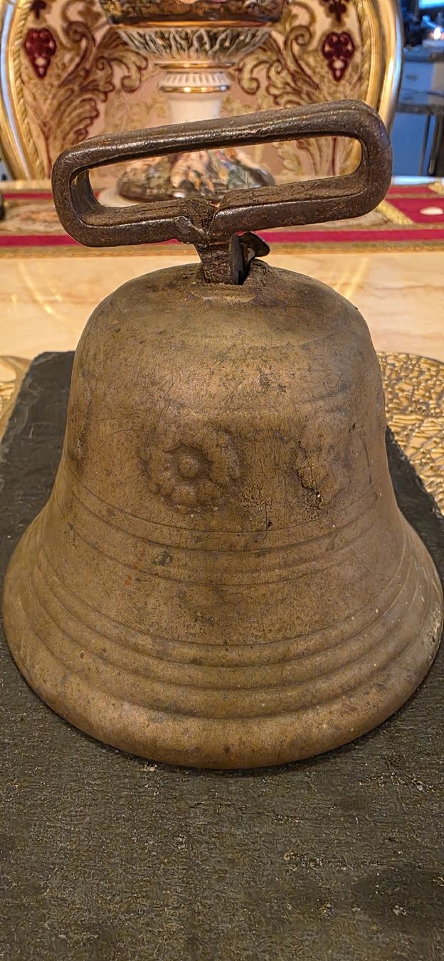 Glocken & Treicheln: Antike Bronze Glocke – Gebraucht aus Kaufdorf von Nati-Nati 1
