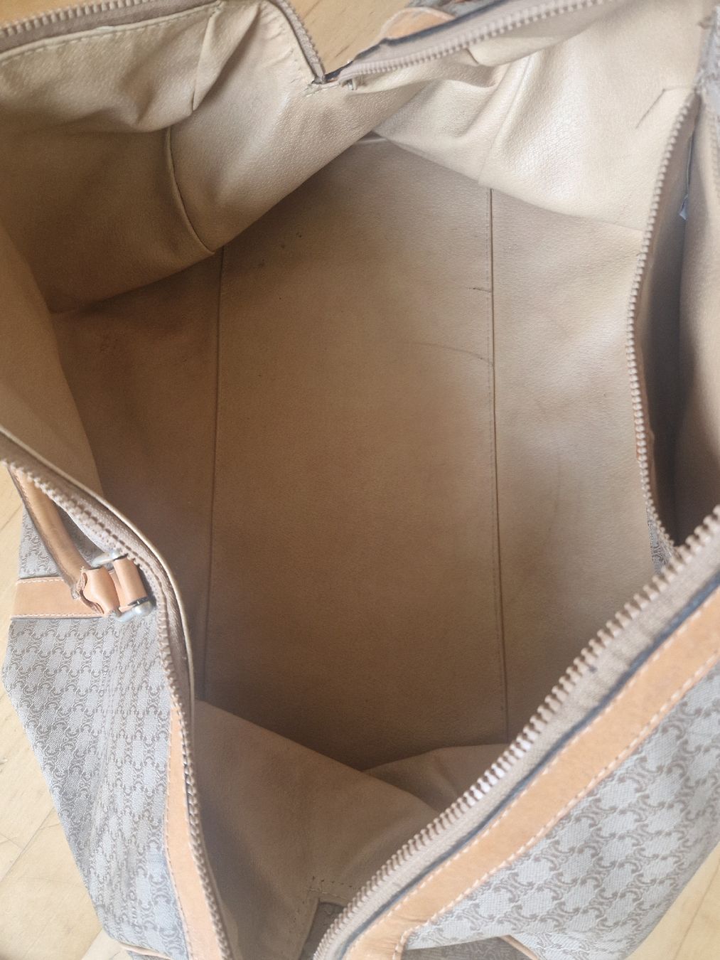 Celine Taschen: Wunderschöne Tasche Celine Monogram  – Gebraucht aus Zürich von Margherita_90 7