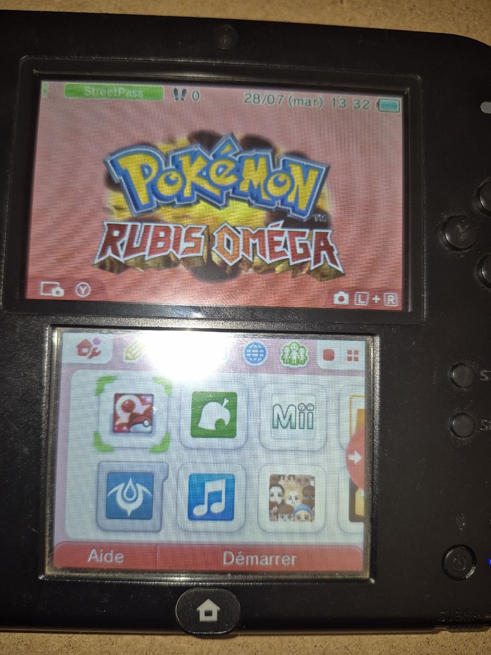 Nintendo Konsolen: Nintendo 2DS Noir et Rouge - bon état – Gebraucht aus Penthalaz von yve_wsq8 4
