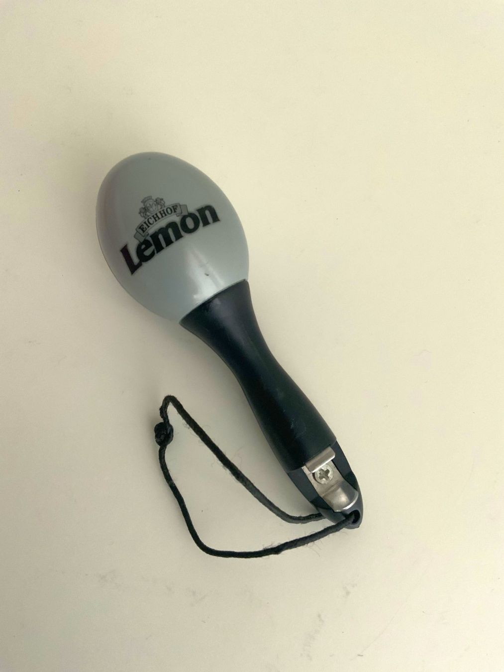 Eichhof Portachiavi: Rassel mit Flaschenöffner Gadget Werbung Eichhof Lemon – Usato da Luzern venduto da Flocke11