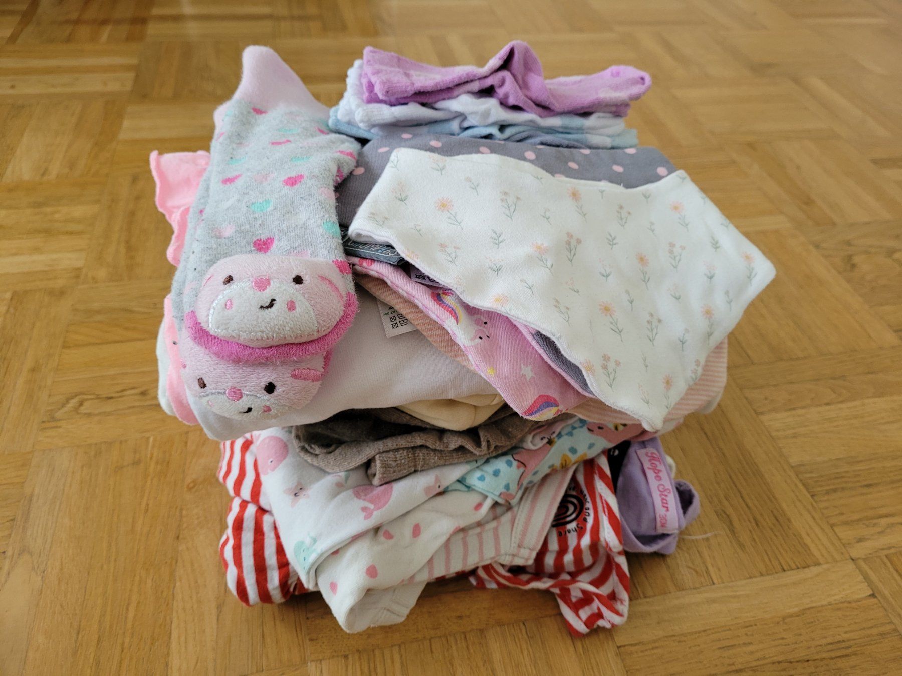 Lotti & Set di vestiti: Kleiderpaket grösse 98 – Usato da Frick venduto da Spain_3 4