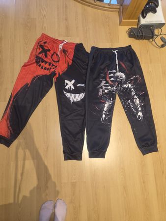 2x Jogginghose mit Motiv, Grösse XL, Top Zustand! 