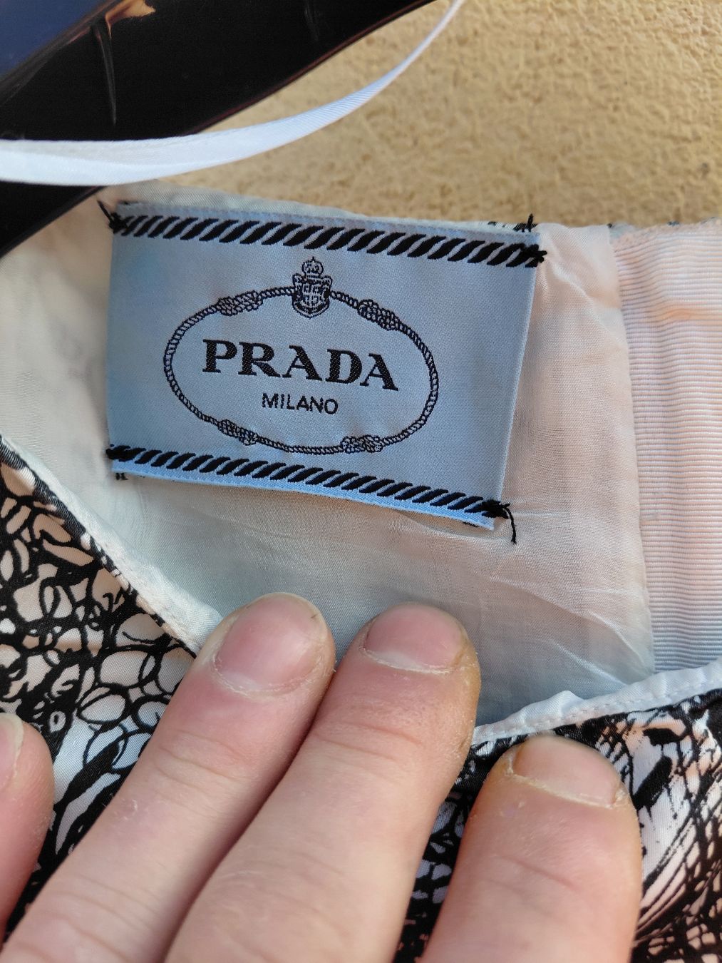 Prada Vestiti: Robe Prada en parfait état! – Usato da Montreux venduto da j44_5f9m 2