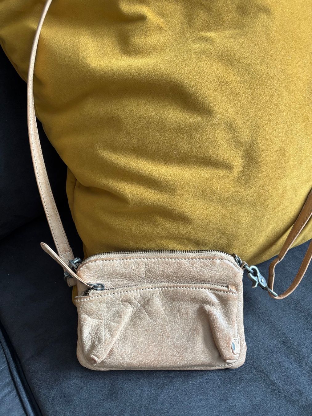 Borse da donna: DEPECHE Umhängetasche Leder – Usato da Merishausen venduto da yourdream 5