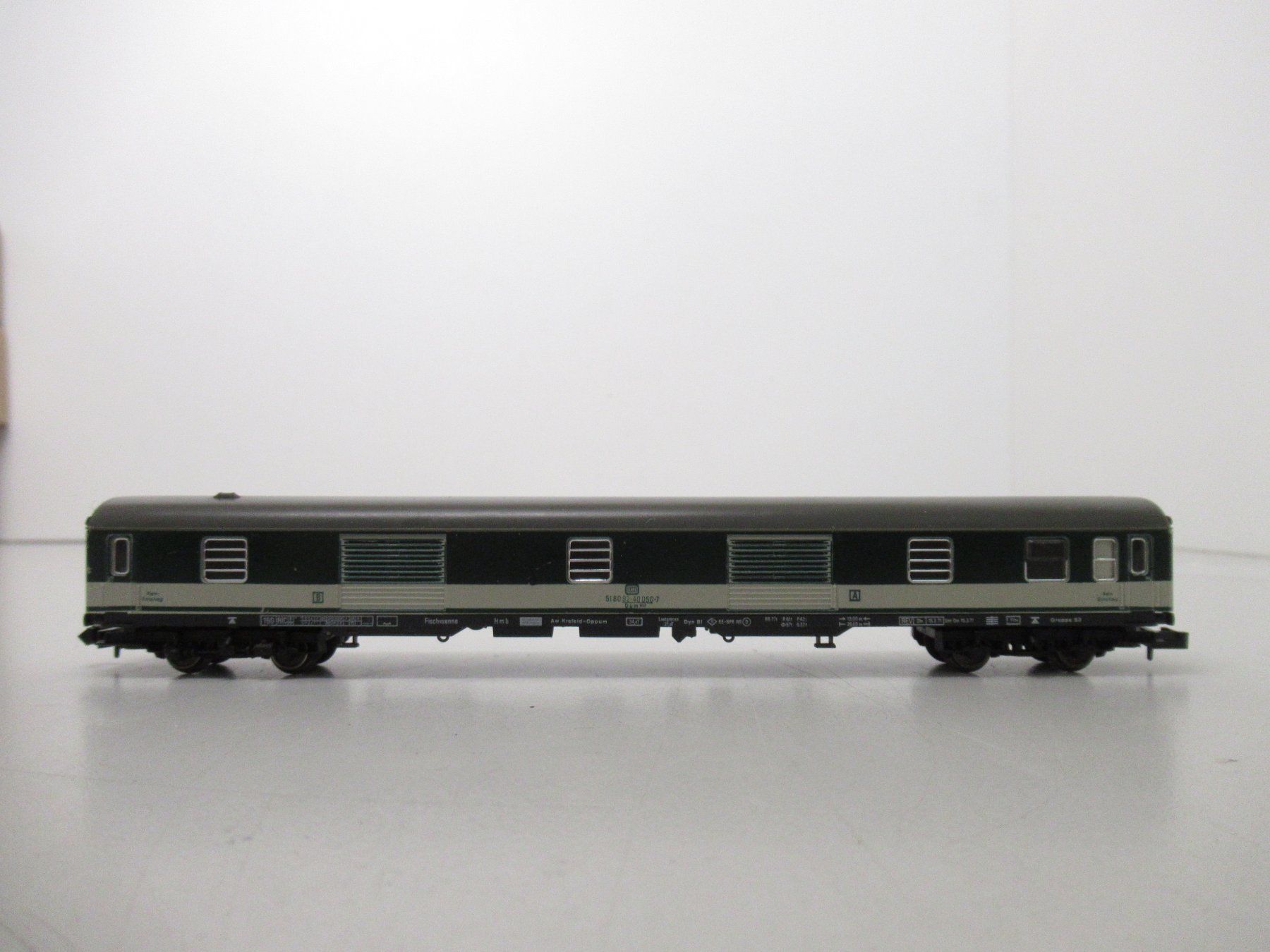 Fleischmann Modellini di ferrovie: Fleischmann 8101 Packwagen der Deutschen Bahn ohne OVP – Usato da Basel venduto da mhmarken 1