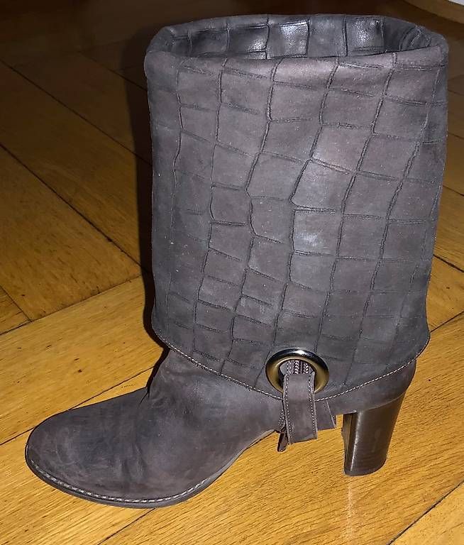 Scarpe da donna: Stiefel von Pasito braun Gr. 38 variable Höhe – Usato da Basel venduto da AlSe97