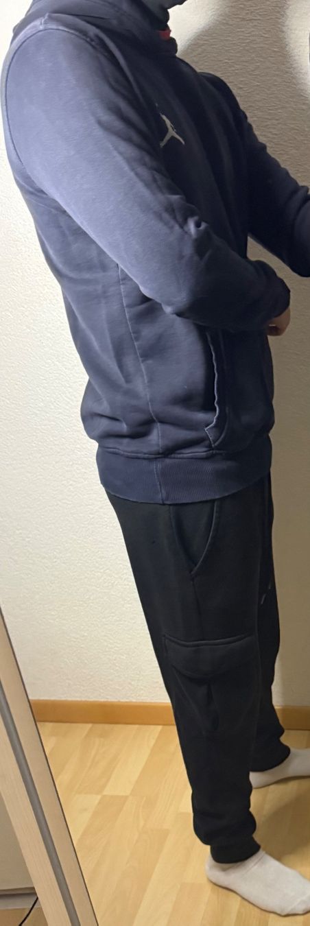 Jordan Pullover & Sweatshirts: Jordan Pulli – Gebraucht aus Suhr von sel_w2yg 1