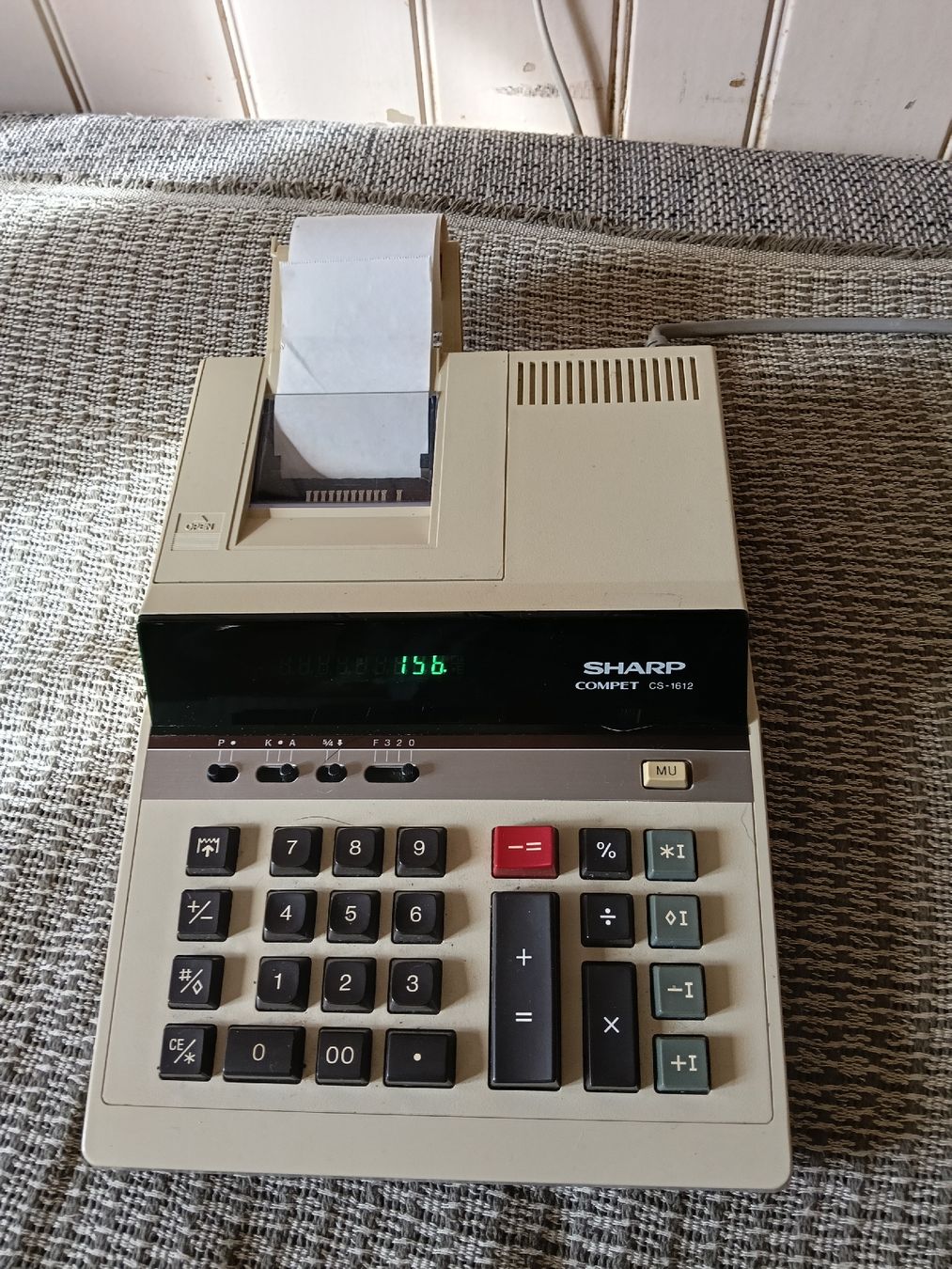 Sharp Taschenrechner: Calculatrice vintage Sharp – Gebraucht aus Cheiry von arm61
