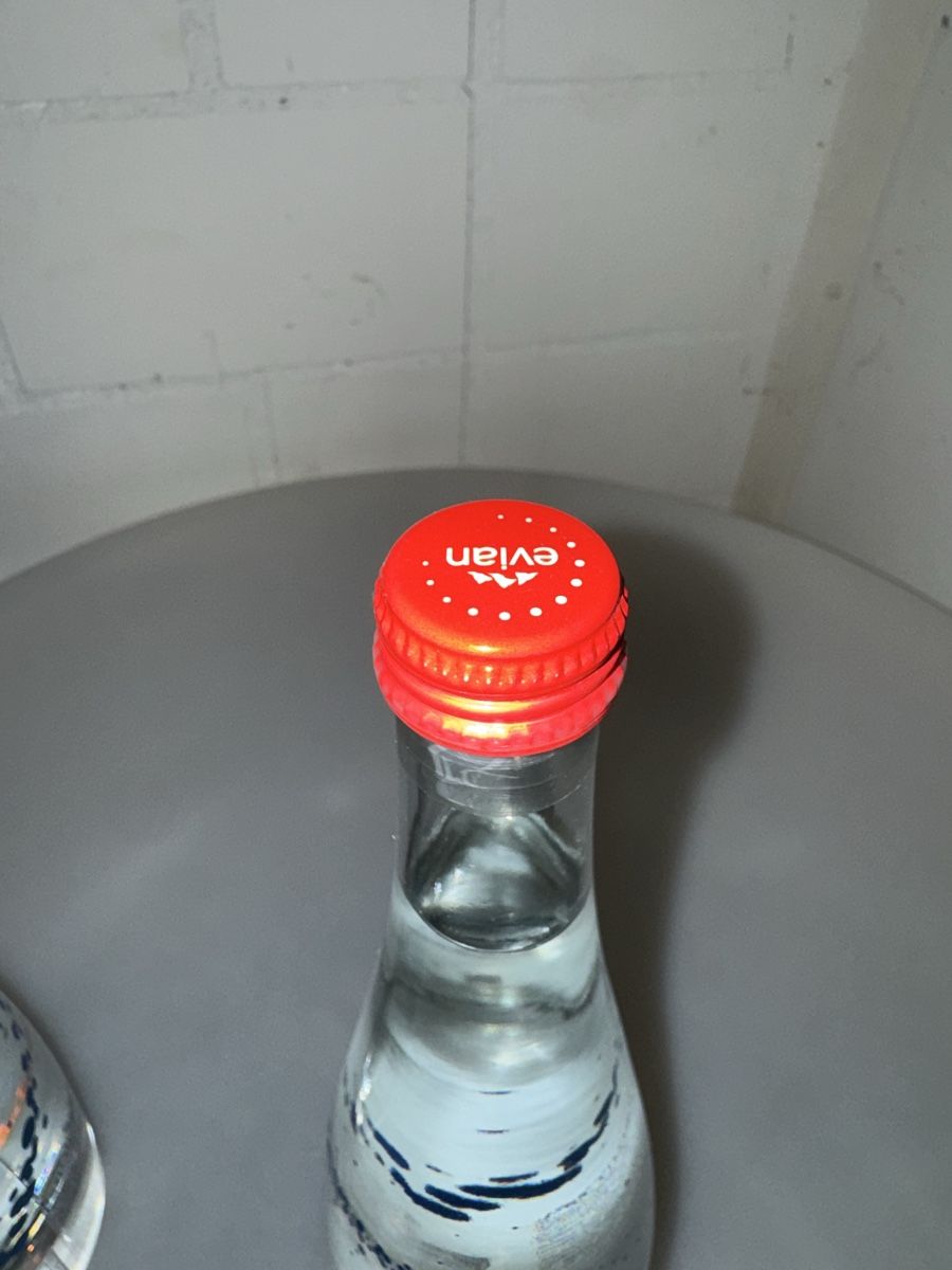 Borracce & Thermos: Evian Virgil Abloh 2020 Limitiert Ungeöffnet – Nuovo e nell'imballaggio originale da Gossau ZH venduto da Shaolin 4