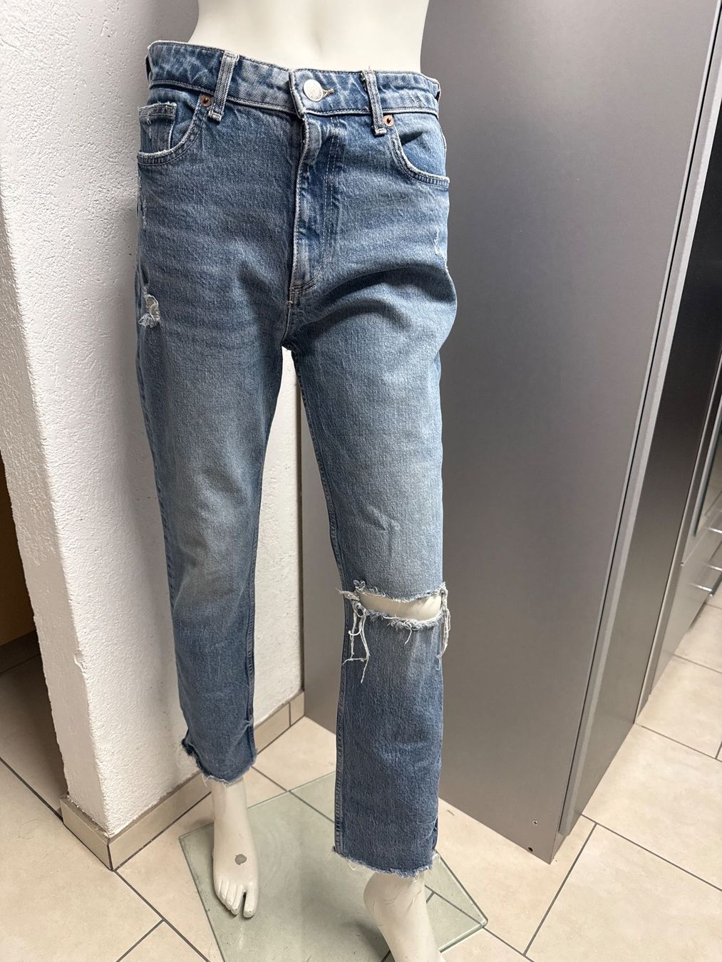 Zara Jeans: JEANS ZARA gr 40 – Usato da Birr venduto da WalkyriaM