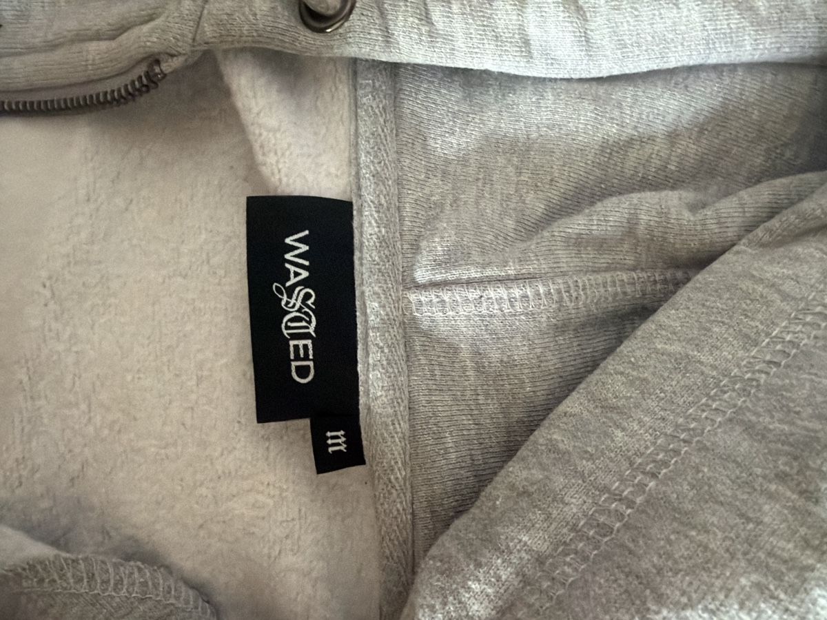 Pulls & Sweat-shirts: Kapuzzenpulover grösse M – Neuf (Voir description) à Möriken AG par ke_jh6d 1
