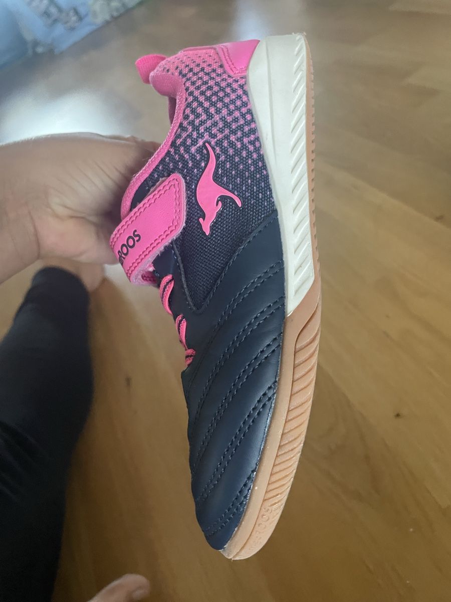 Scarpe per ragazze: Kangaroos Gr.33 Hallenschuhe – Usato da Murten venduto da bobby99777744 3