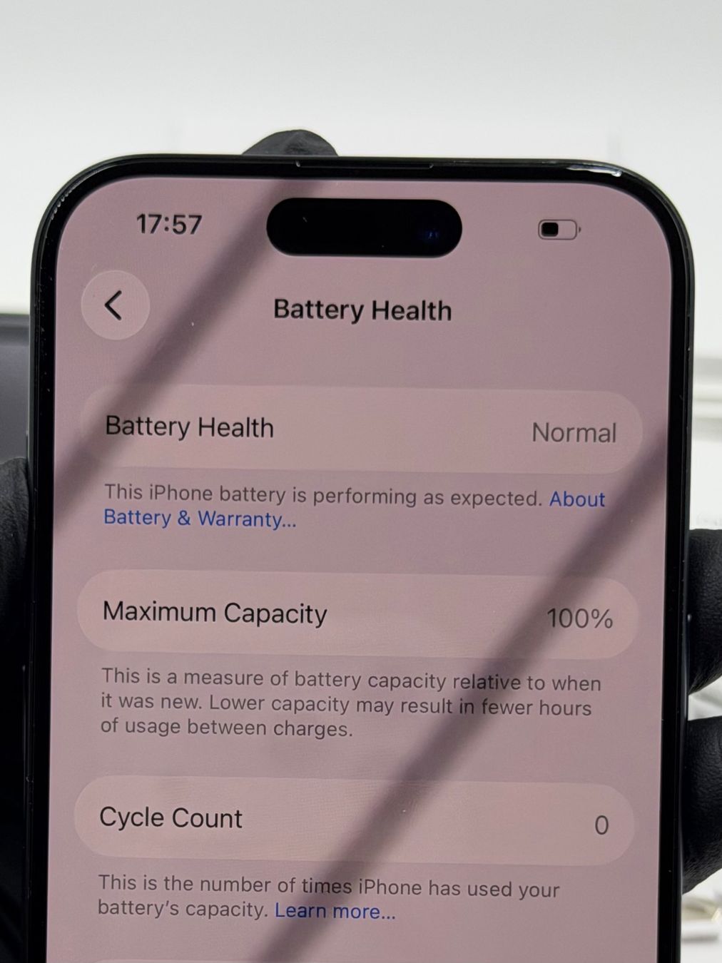 Apple Telefoni cellulari / Smartphones: Apple iPhone 16 Pro - 256 GB | Wie neu – Usato da Chur venduto da ReplaceHub 8