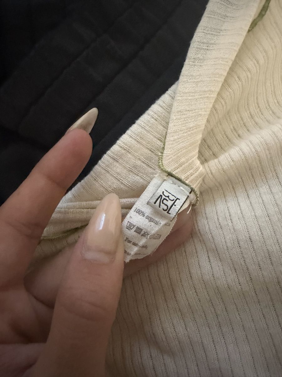 Tops: Base Range Top, Creme 100% Organic – Gebraucht aus Buochs von zukkias 2