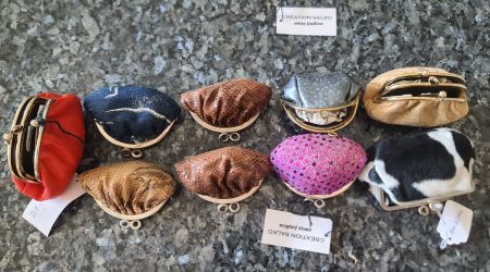 9 kleine Portemonnaies, neu! Verschiedene Designs