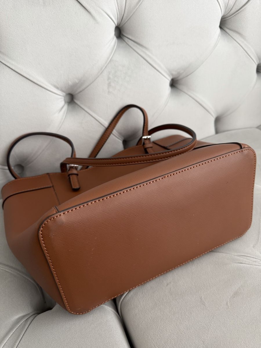 Guess Taschen für Damen: Guess Tasche – Gebraucht aus Zürich von bentley_ 2