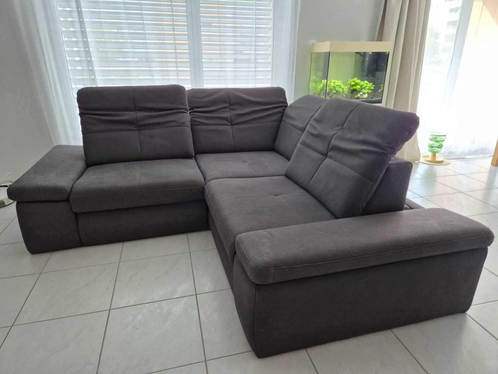 Sofas: TOP Ecksofa in L-Form mit gleichen Schenkelmaßen – Gebraucht aus Zihlschlacht von Ceedy 1