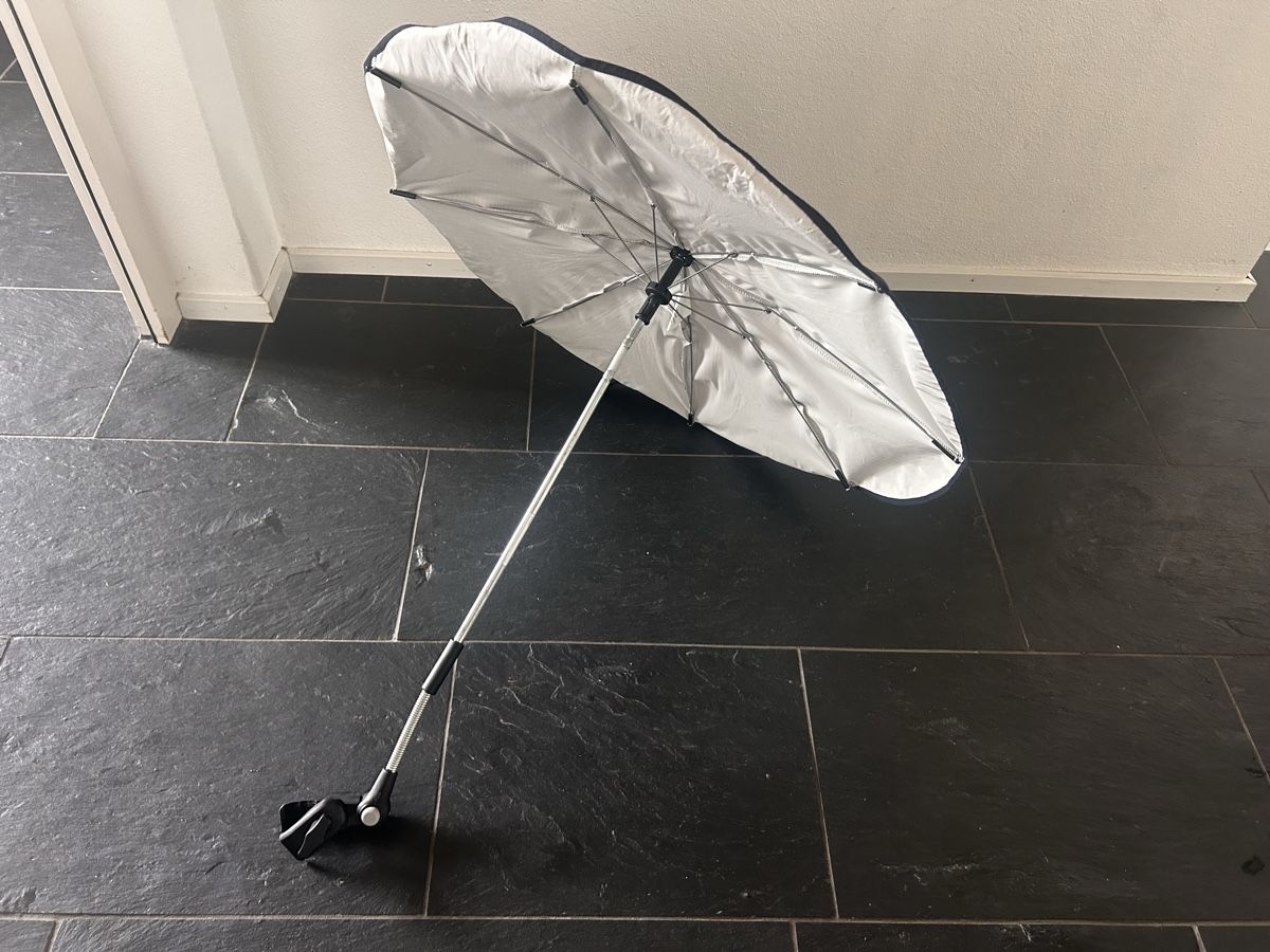 Ombrelloni: Schirm Kinderwagen – Usato da Luzern venduto da eha2