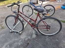 VTT CHALLENGER LOWVILLE rouge  À rénover complètement 