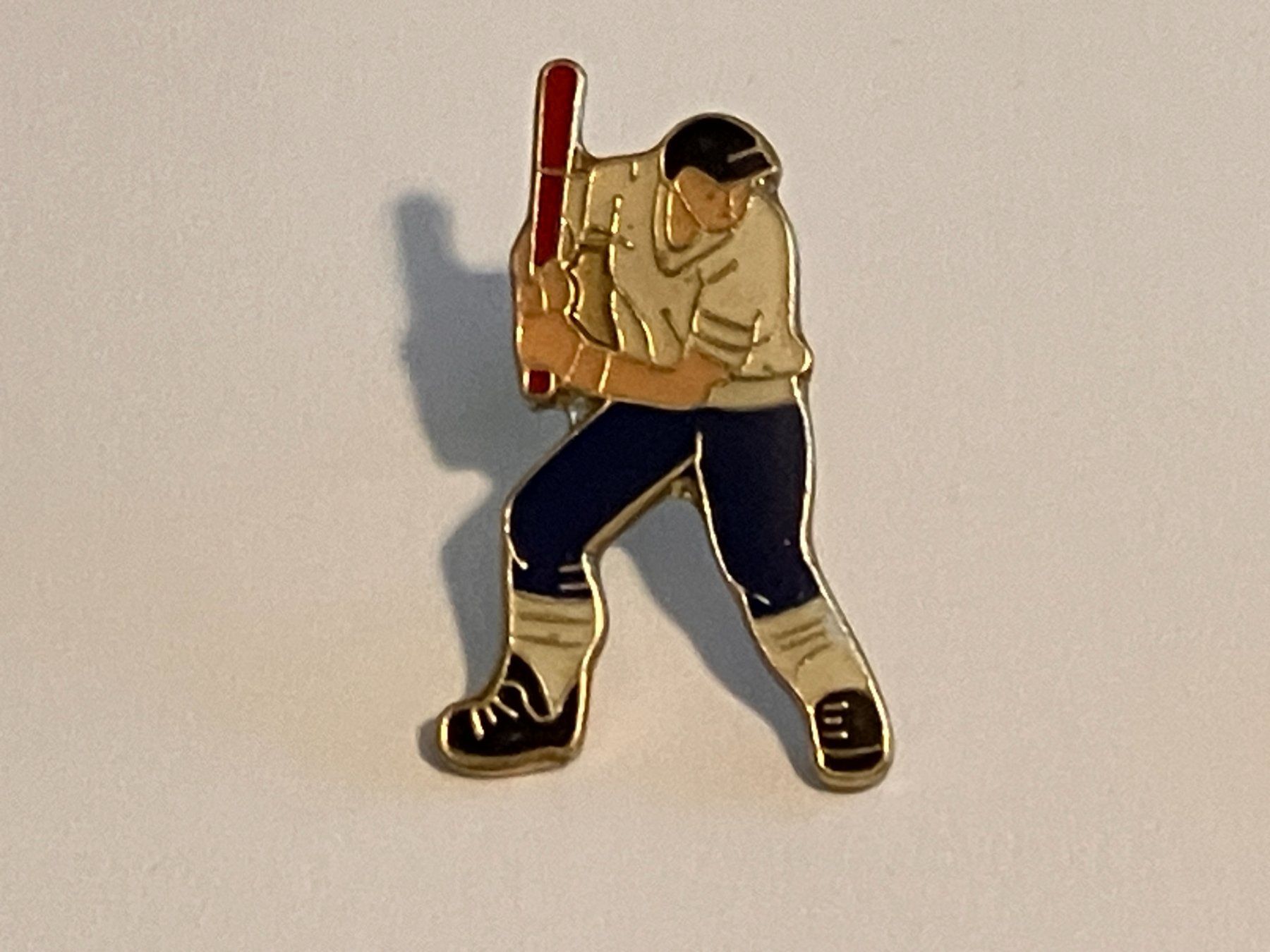 Placchette & Badge: 1 Pin Baseball Spieler – Usato da Basel venduto da djwwpp