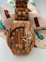 Japanische Armbanduhr aus Holz. Einzigartig.