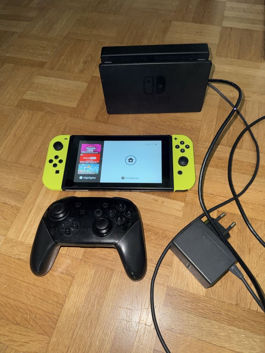 Nintendo Console: Nintendo Switch Komplettset inkl. Pro Controller + 3 Spiele – Usato da luzern venduto da yun_l92r 2