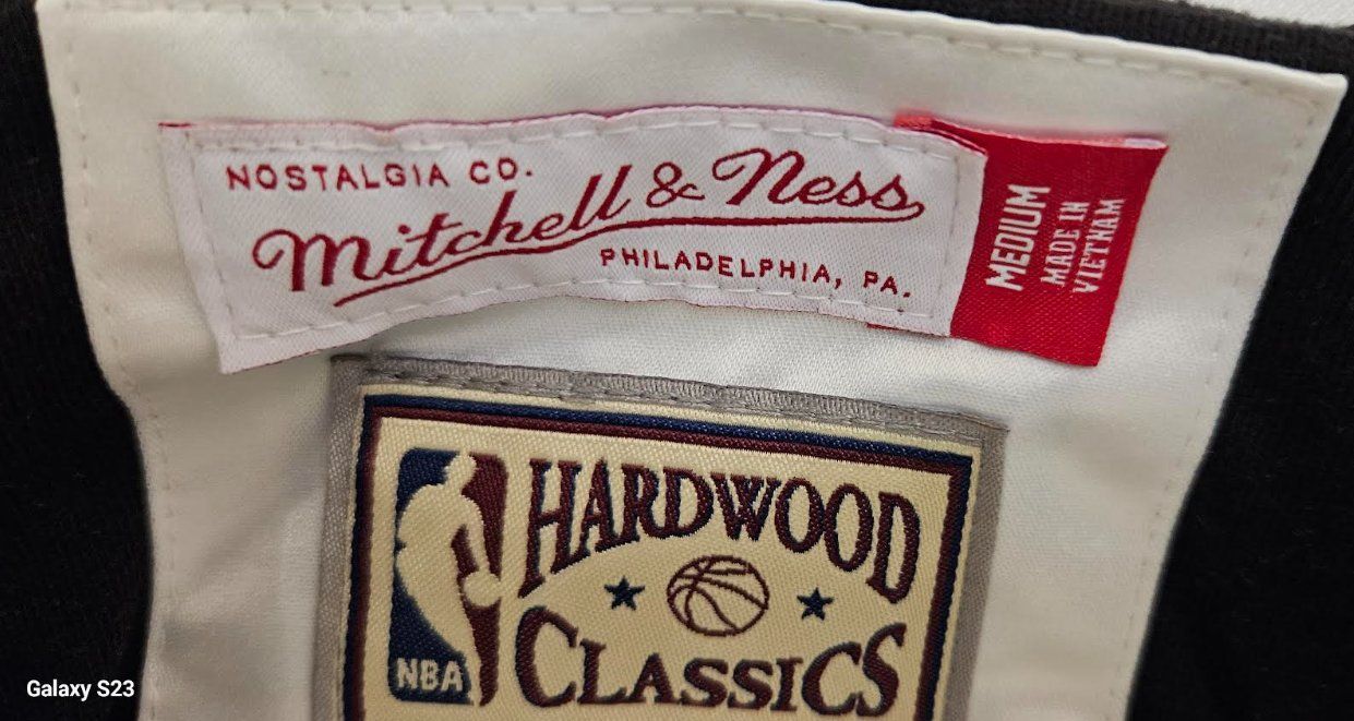 Mitchell & Ness Giacche: Veste Mitchell & Ness Chicago Bulls Taille M – Usato da etoy venduto da Vinyle-is-back.com 1