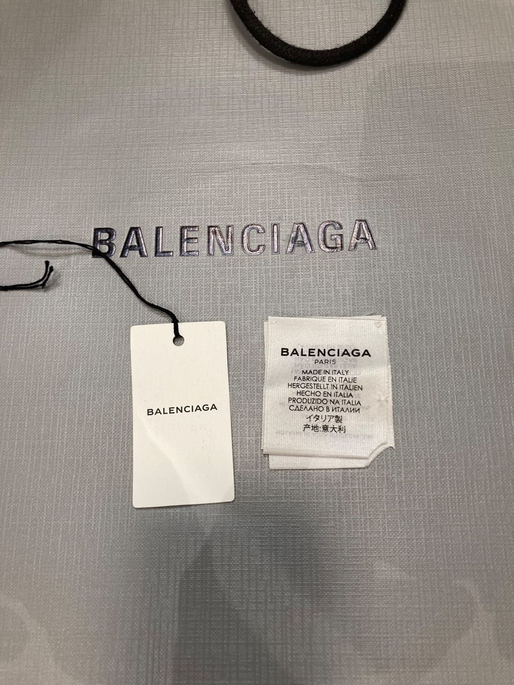 Balenciaga Foulard & Sciarpe: Balenciaga sciarpa Schal scarf – Usato da Paradiso venduto da Kayakara 2