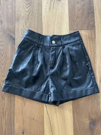 Kunstleder Shorts