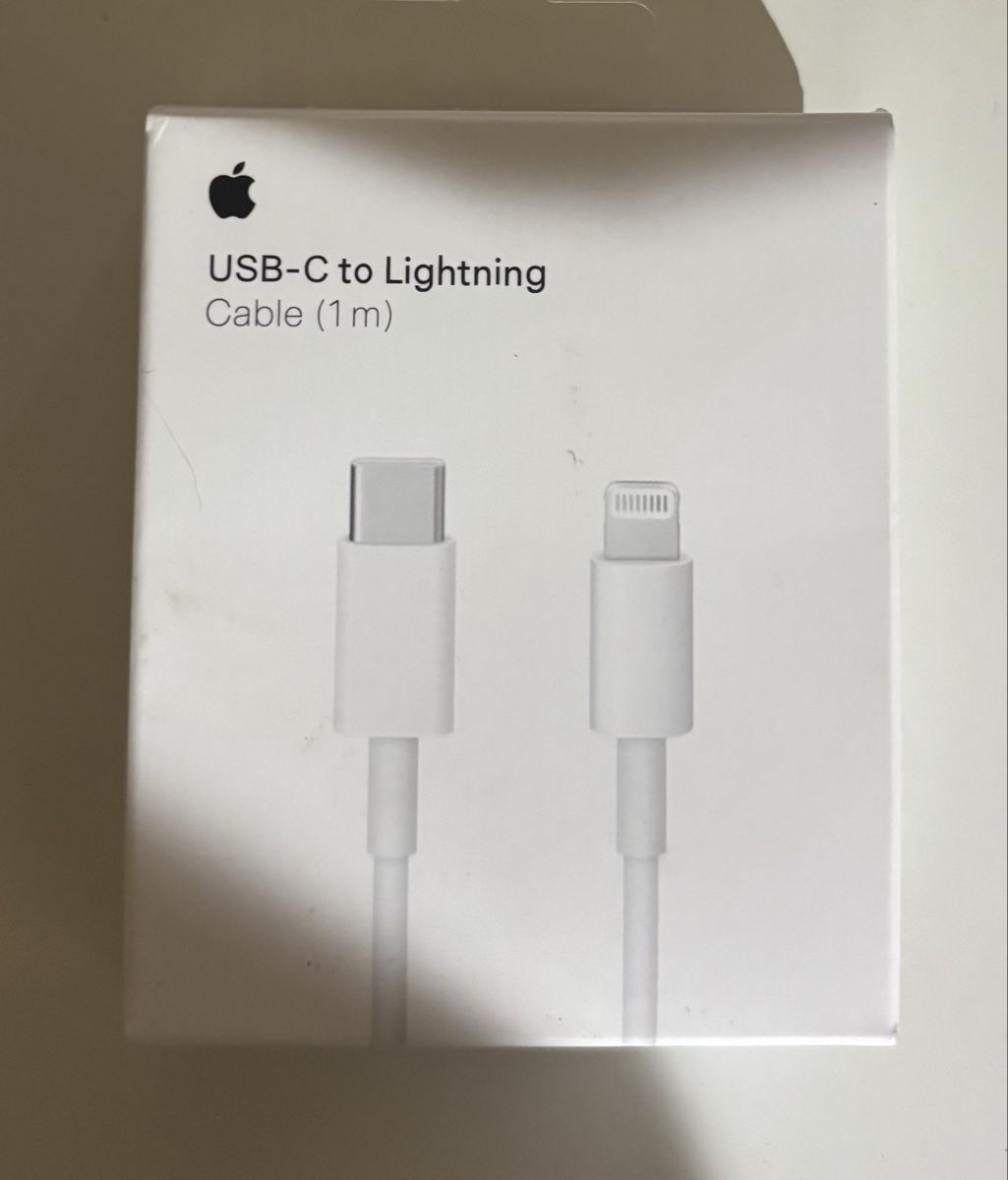 Apple Kabel: Câble APPLE, original, USB-C to Lightning, comme neuf.  – Neu (gemäss Beschreibung) aus Biel/Bienne von BonnesAffairesSuisse