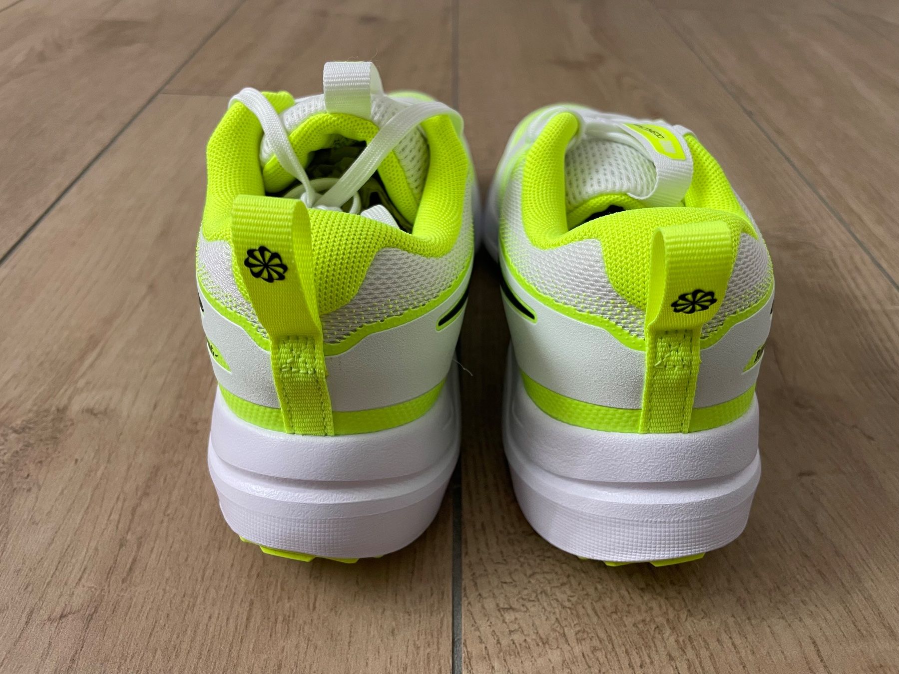 Nike Scarpe per ragazzi: Nike Cosmic Runner Gr. 35.5 NEU – Nuovo e nell'imballaggio originale da Waltenschwil venduto da hansnine 3