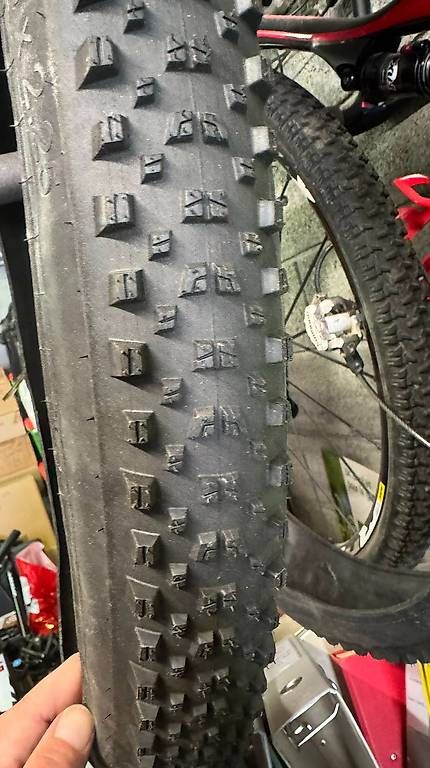 Mavic Pneumatici & Ruote complete: Pneu de VTT Mavic Crossmax Quest 29" x 2,25 – Nuovo (secondo la descrizione) da Verbier venduto da Plav_