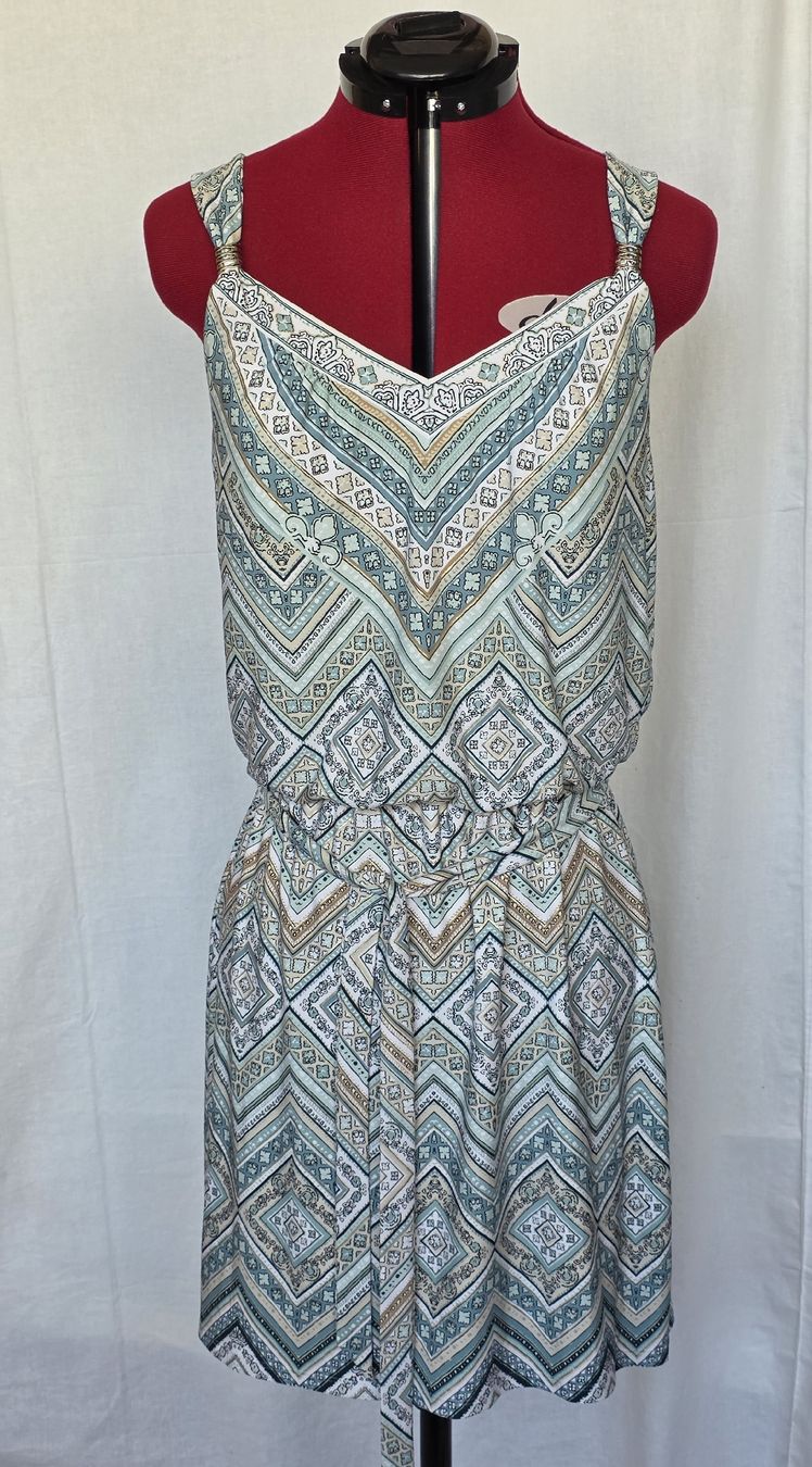 Robes: Kleid – Neuf (Voir description) à Pfäffikon SZ par hrs_k2tn