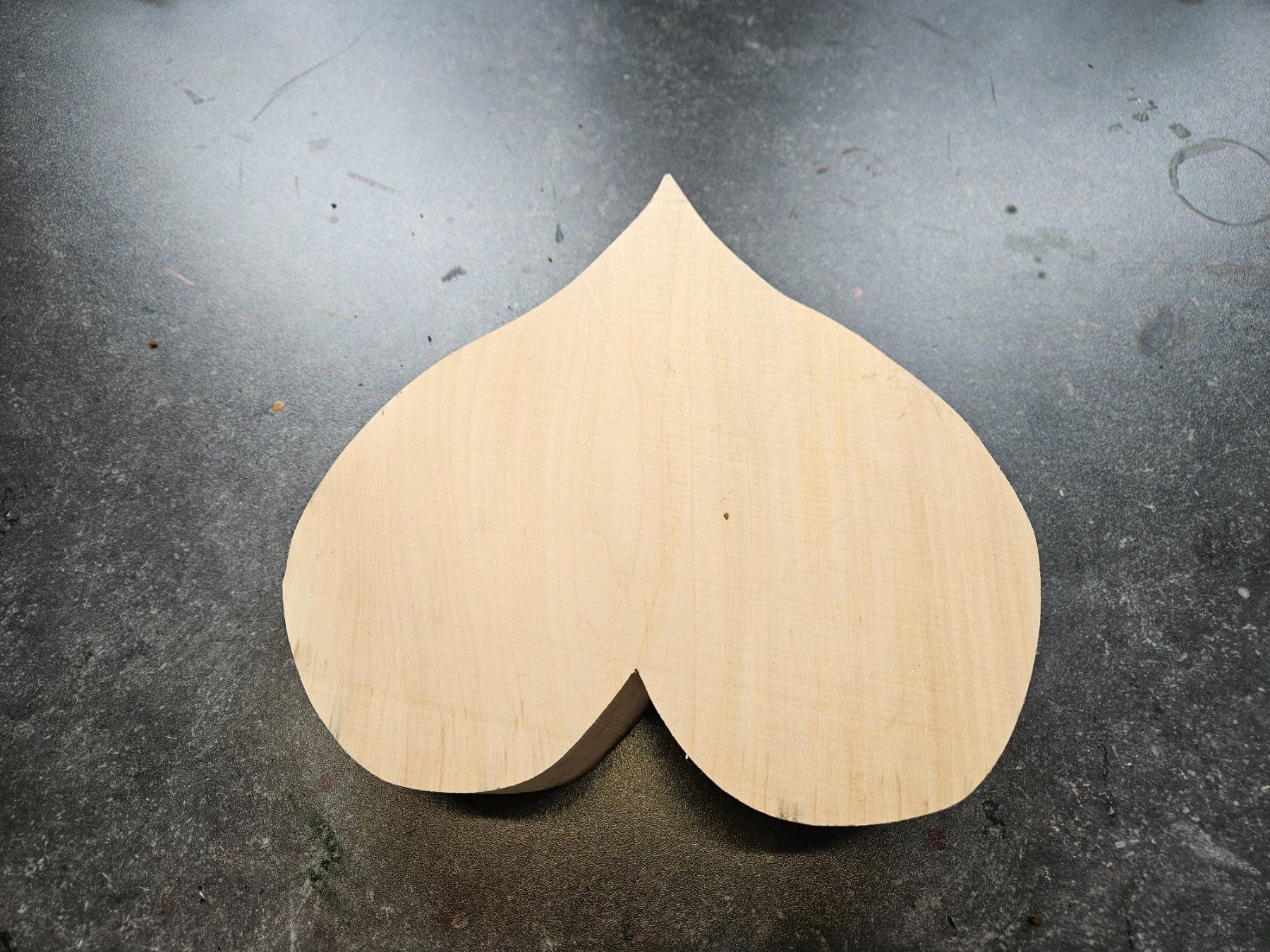 Tutte le decorazioni: Linden Holz Dekoherzen mit Rinde – Nuovo (secondo la descrizione) da Schangnau venduto da Egliholzbildhauerei 4