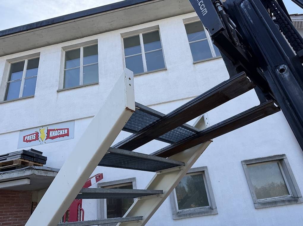 Treppen: Robuste Metalltreppe für Raumhöhe 250cm – Gebraucht aus Necker von liq24 5