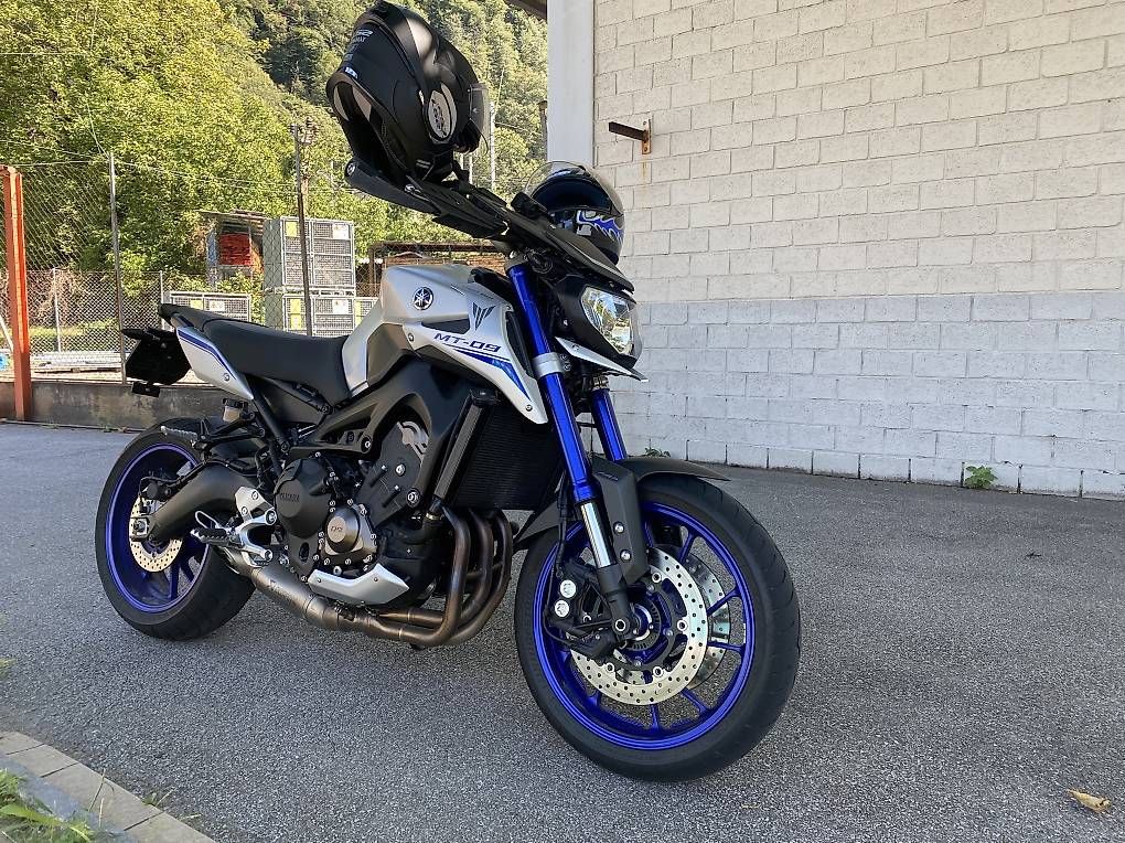 Yamaha Strada: MT09 – Usato da Biasca venduto da den_den