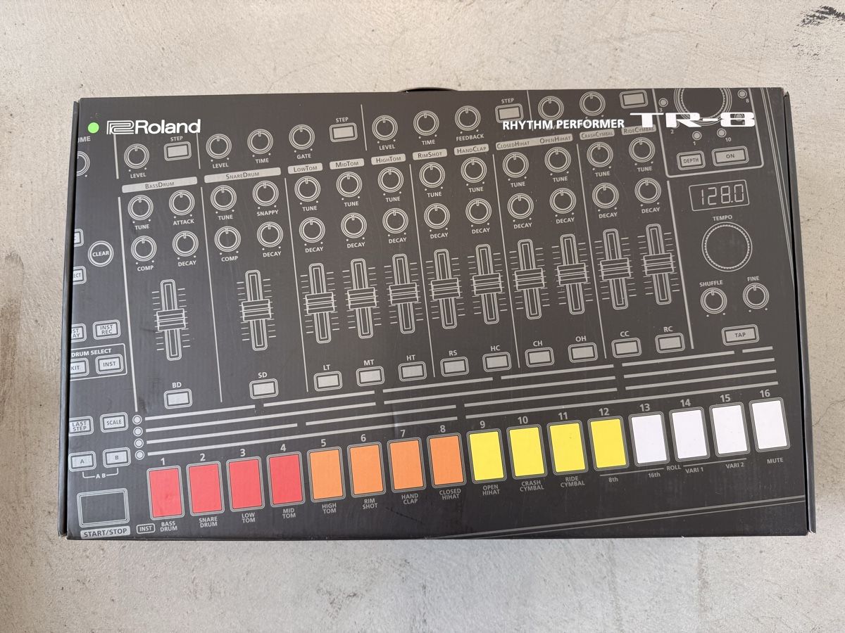 Roland Strumenti musicali: Roland AIRA TR-8 Rhythm Performer Drum Machine – Nuovo (secondo la descrizione) da Reinach BL venduto da AninaFinds 4