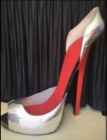 Riesen grosser Schuh High Heels 2 m hoch