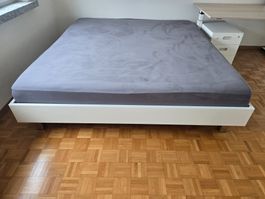 Bett für Matratzenmasse 180 x200cm, Pfister