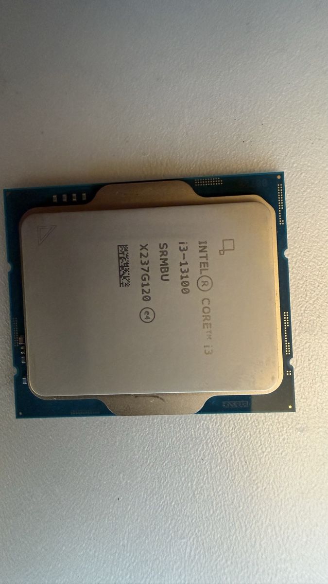 Intel Componenti elettronici: Intel Core i3-13100 Prozessor mit Lüfter – Usato da Rehetobel venduto da ZM81 1