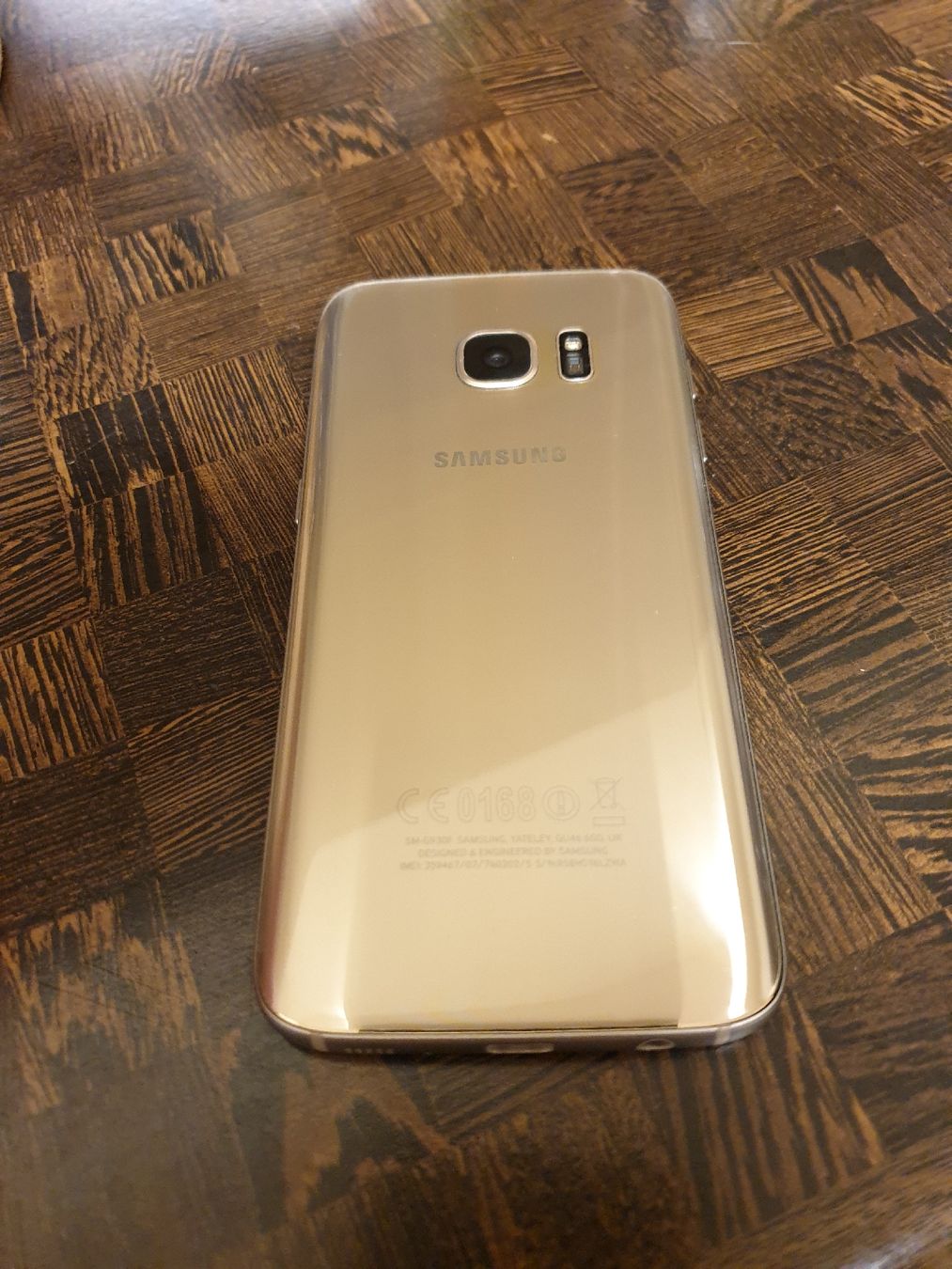 Samsung Telefoni cellulari / Smartphones: Samsung Galaxy S7 Gold 32GB – Difettoso da Ittigen venduto da Ziok187 7