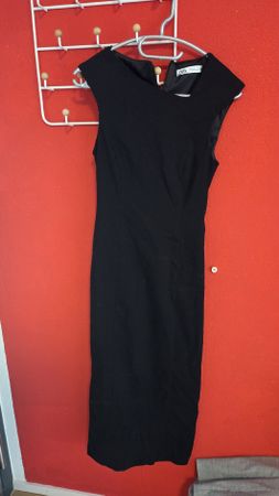 Kleid Schwarz Grösse S Zara guter Zustand