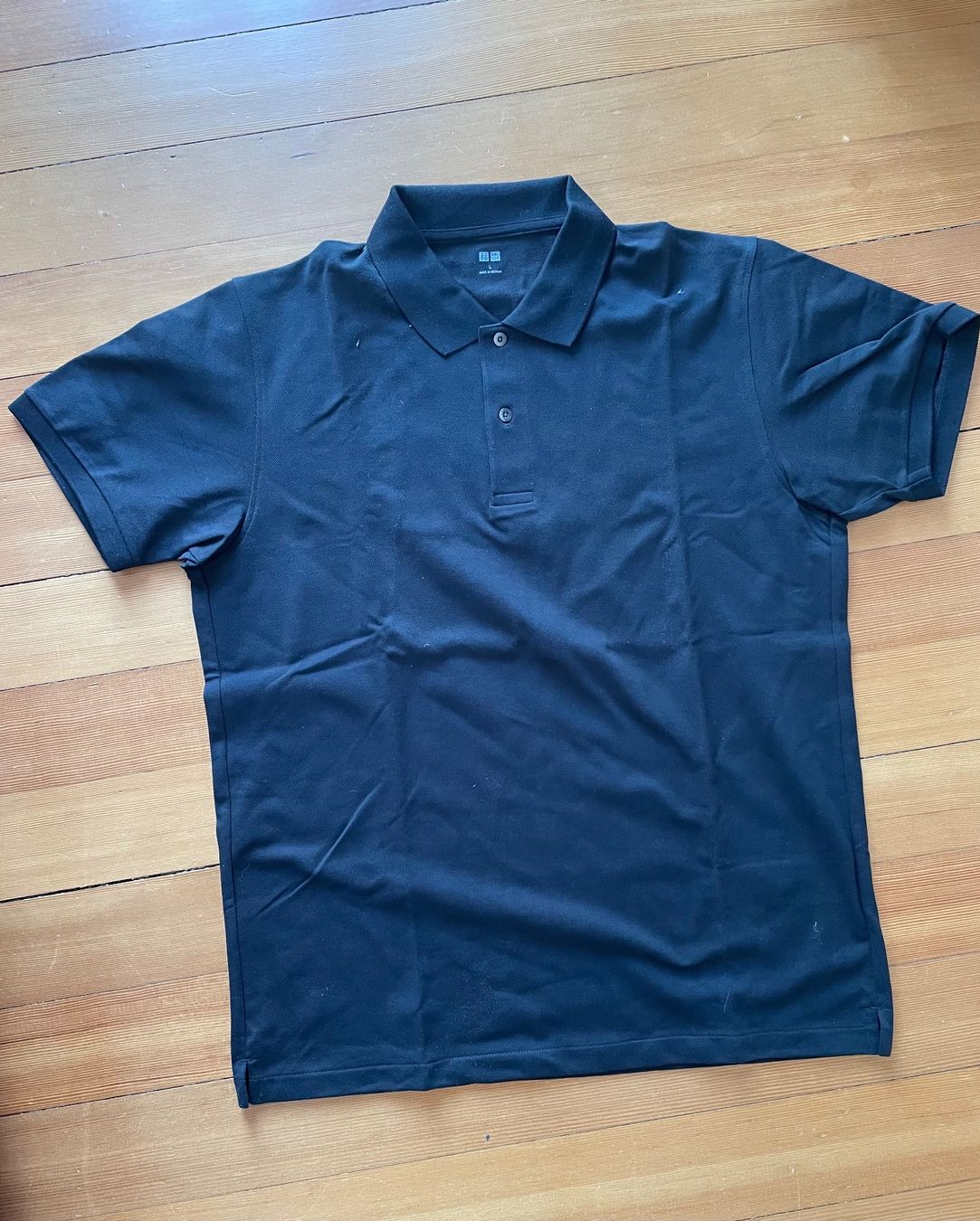 Magliette Polo: Brandneues schwarzes Poloshirt – Nuovo (secondo la descrizione) da Aarau venduto da Mitie