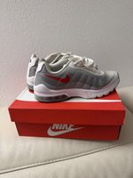 Nike Air Turnschuhe Gr. 36.5