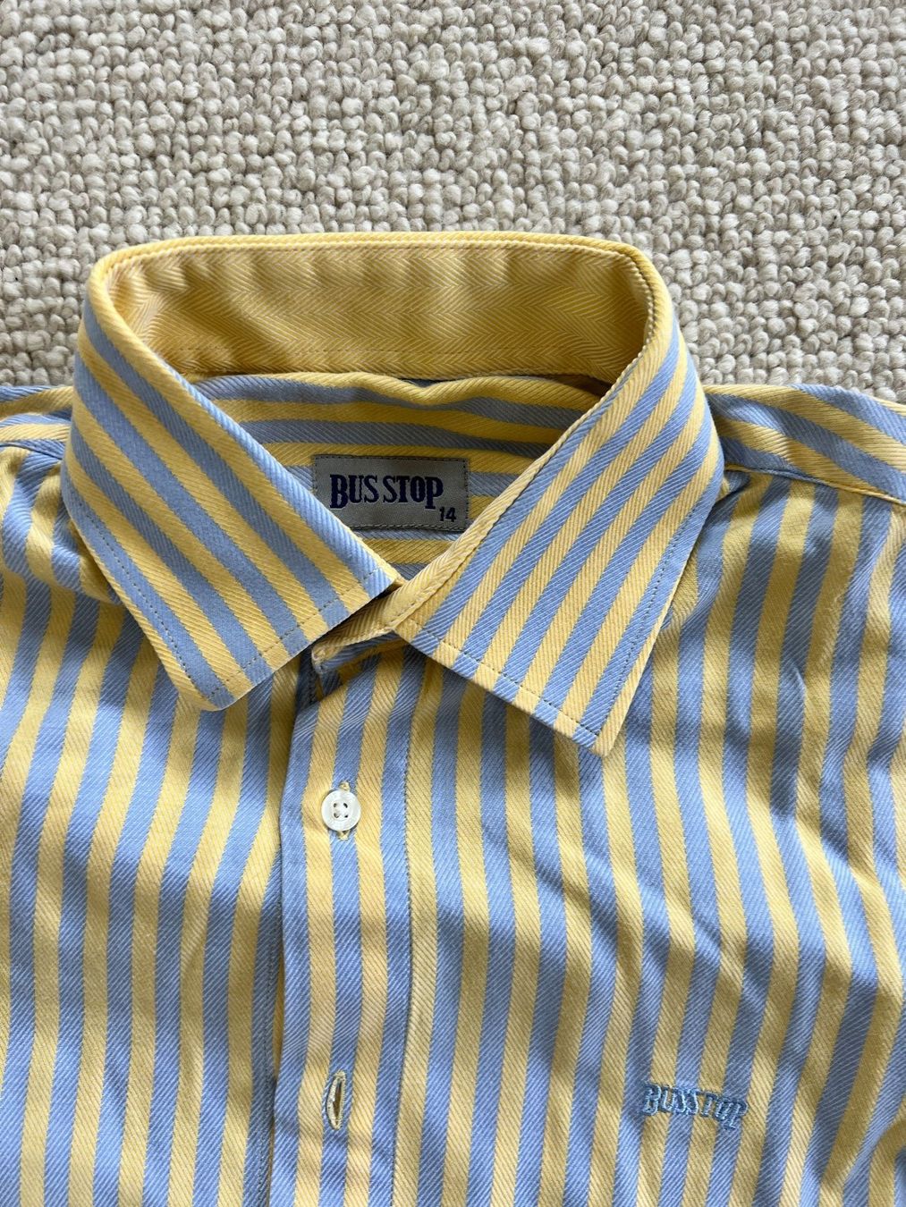 Camicie, T-shirt & Polo: Kinder Hemd – Usato da Zürich venduto da Koska 1