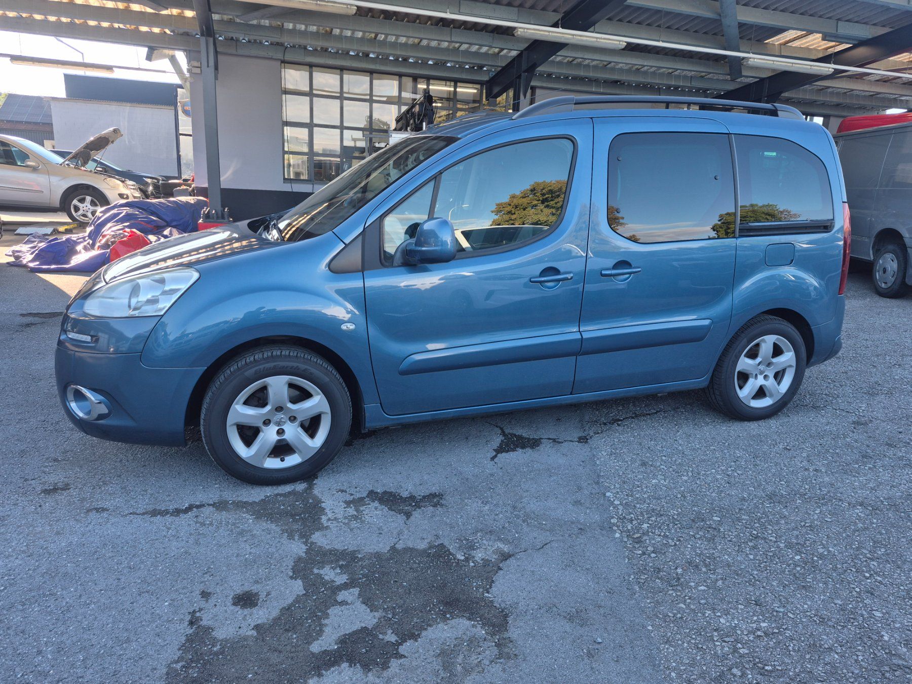 Peugeot Autos: Peugeot Partner 1.6 – D'occasion à St. Margrethen par Autozentrum1 3