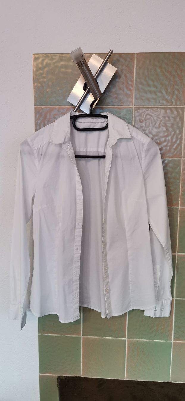 H&M Blusen: weisse Bluse von H&M – Gebraucht aus Wyssachen von Soenne