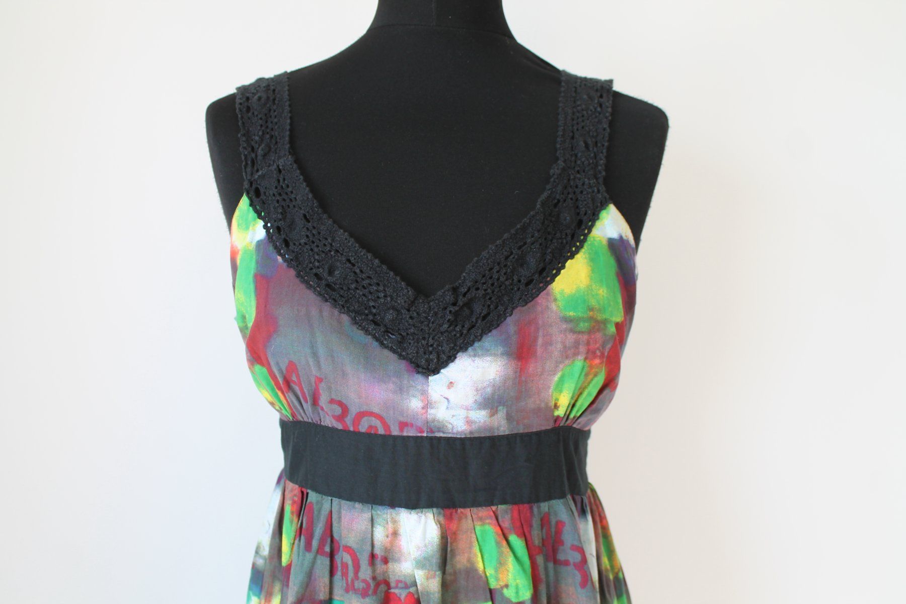 Desigual Vestiti: Robe longue DESIGUAL taille 40 – Usato da Chez-le-Bart venduto da jasse 1